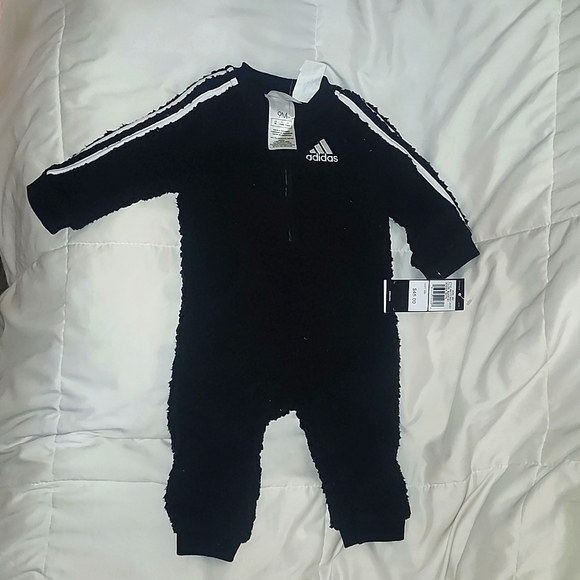 Adidas 1pc - Picture 1 of 3